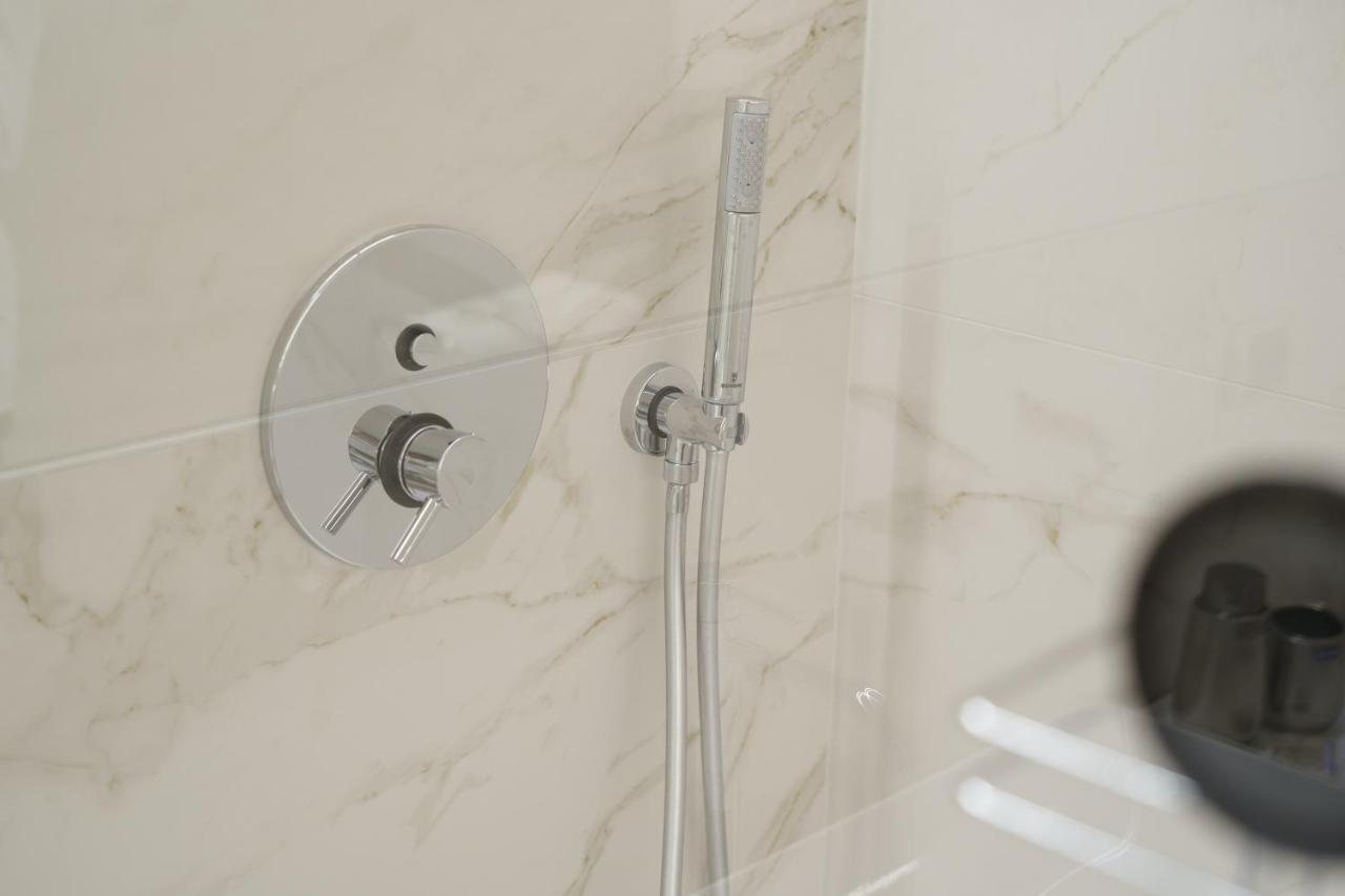ברונטה Caffetteria Luca Suite & Rooms מראה חיצוני תמונה