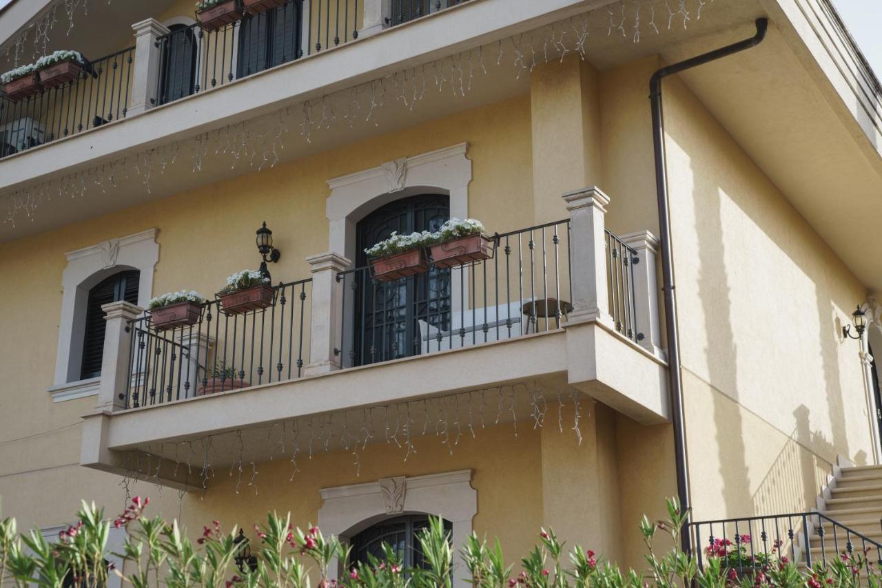 ברונטה Caffetteria Luca Suite & Rooms מראה חיצוני תמונה